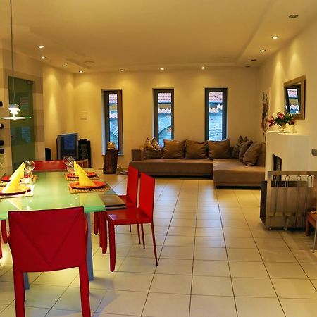 Hajnal Nyaralohaz Villa Балатонфенивес Екстериор снимка
