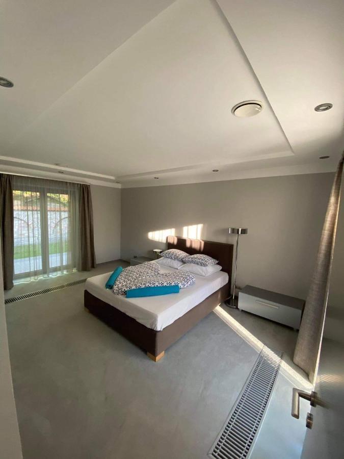 Hajnal Nyaralohaz Villa Балатонфенивес Екстериор снимка